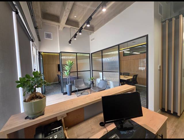 115M² OFFICE TO LET IN BALLITO DISTRICT